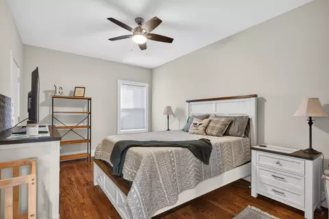 Bedroom - 813 5th Ave E, Springfield, TN 37172 photo 5 of 5