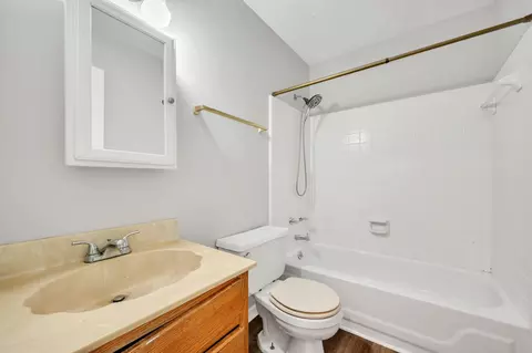 Bath - 2034 Wolfe Rd, White Bluff, TN 37187 photo 3 of 4