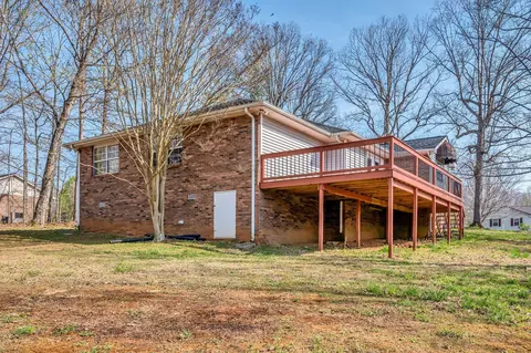 Exterior - 2034 Wolfe Rd, White Bluff, TN 37187 photo 7 of 9
