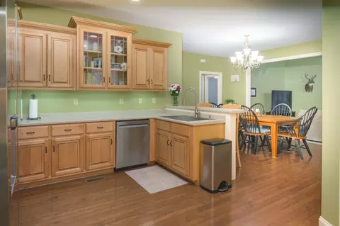 Kitchen - 750 Davis Spring Rd, Tullahoma, TN 37388 photo 6 of 7