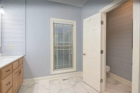 Bath - 750 Davis Spring Rd, Tullahoma, TN 37388 photo 8 of 8