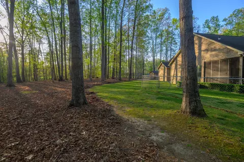 Exterior - 750 Davis Spring Rd, Tullahoma, TN 37388 photo 7 of 19