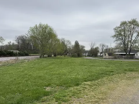 806 Dotson Aly, Dickson, TN 37055 photo 2