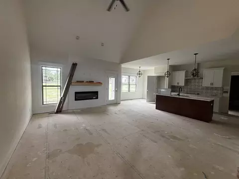 1501 Riggins Dr, Clarksville, TN 37042