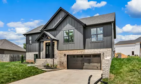 255 Bellshire Dr, Clarksville, TN 37043