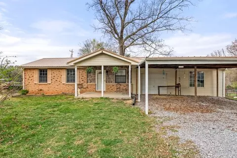 10160 W Oak Dr, Bon Aqua, TN 37025