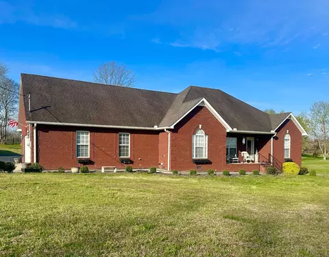 104 Redbud Dr, Shelbyville, TN 37160