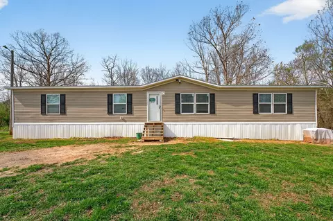 550 Center Point Acres N, Walling, TN 38587