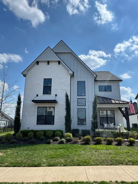 3229 Knotts Dr, Thompsons Station, TN 37179