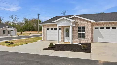 741 Kings Ln #A-3, Tullahoma, TN 37388