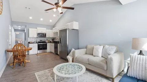 741 Kings Ln #B-6, Tullahoma, TN 37388