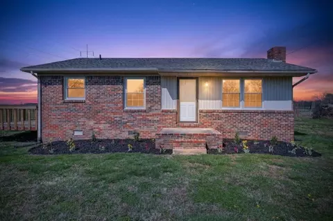 9 Chapman Ln, Fayetteville, TN 37334