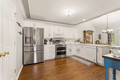 Kitchen - 3333 Berryside Dr, Murfreesboro, TN 37128 photo 2 of 4