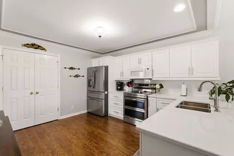 Kitchen - 3333 Berryside Dr, Murfreesboro, TN 37128 photo 4 of 4
