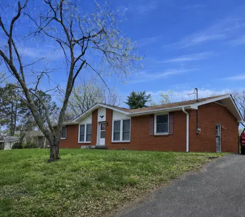 207 Blue Ridge Dr, Old Hickory, TN 37138