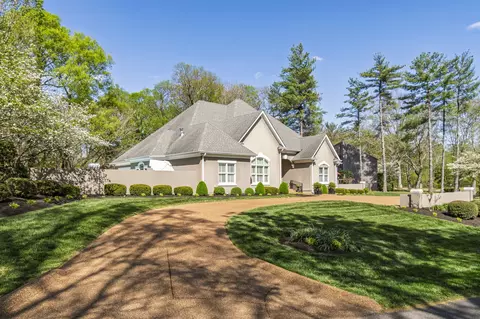 203 Kippsford Pond Rd, Columbia, TN 38401