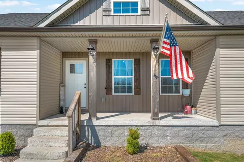 3160 Stokes Chapel Rd, Elkton, KY 42220