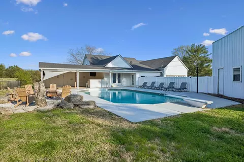 Exterior - 104 Juniper Dr, Murfreesboro, TN 37129 photo 15 of 19