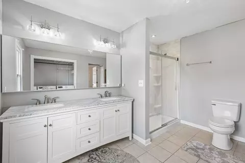 Bath - 104 Juniper Dr, Murfreesboro, TN 37129 photo 3 of 7