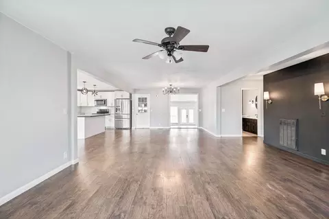 Living - 104 Juniper Dr, Murfreesboro, TN 37129 photo 6 of 17