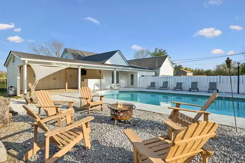 Exterior - 104 Juniper Dr, Murfreesboro, TN 37129 photo 2 of 19