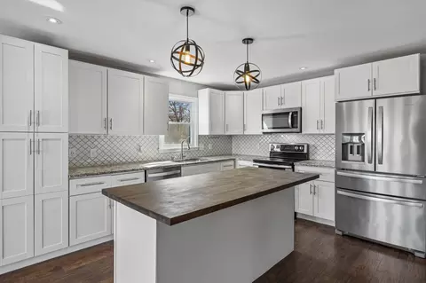 Kitchen - 104 Juniper Dr, Murfreesboro, TN 37129 photo 4 of 5