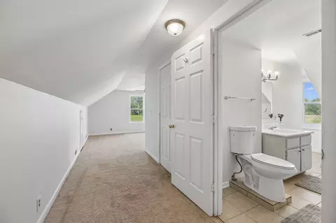 Entry Way - 104 Juniper Dr, Murfreesboro, TN 37129 photo 2 of 2