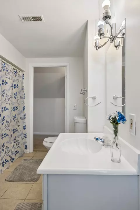 Bath - 104 Juniper Dr, Murfreesboro, TN 37129 photo 6 of 7