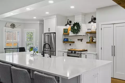 Kitchen - 283 Noah Dr, Franklin, TN 37064 photo 3 of 7