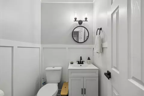 Bath - 283 Noah Dr, Franklin, TN 37064 photo 1 of 7