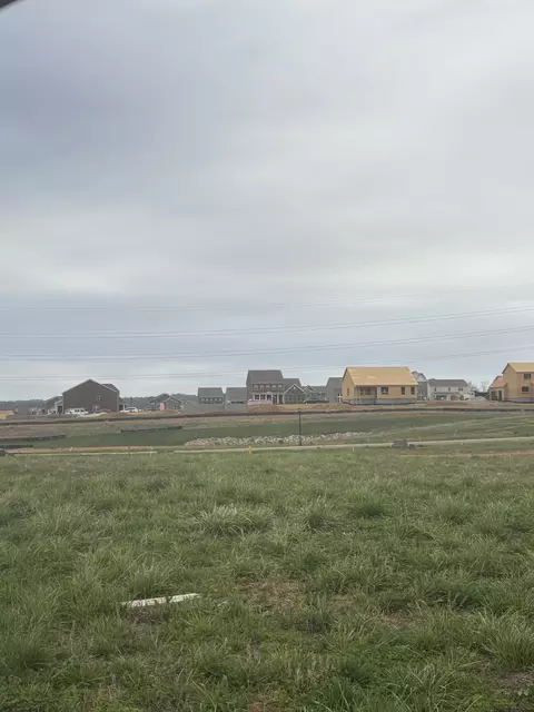 26 Longview Rdg, Clarksville, TN 37043