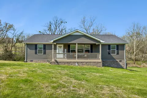 2 Hickman Creek Rd N, Hickman, TN 38567