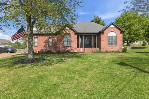 2508 Douglas Ct, Thompsons Station, TN 37179