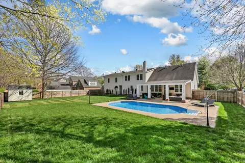 209 Longwood Ln, Clarksville, TN 37043