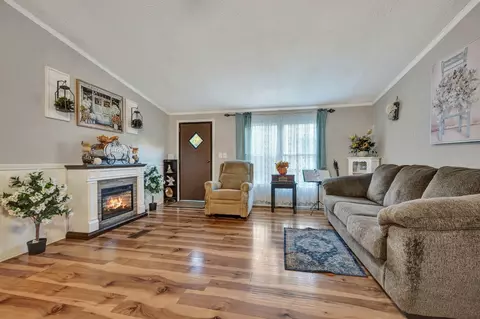 944 Deason Rd, Dickson, TN 37055