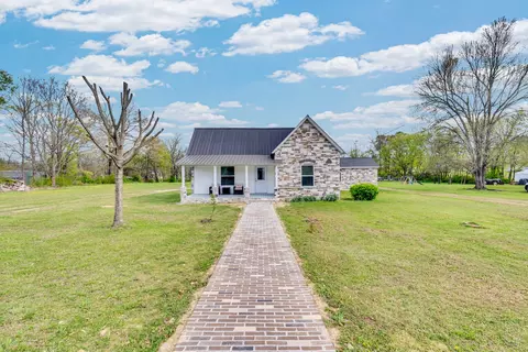 320 W King St, Morrison, TN 37357