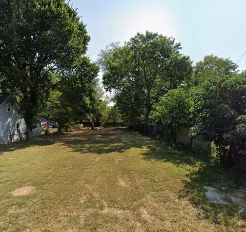 403 Locust St, Clarksville, TN 37042