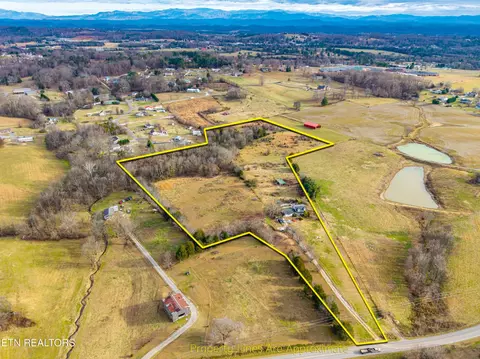 632 Hiwassee Rd, Madisonville, TN 37354