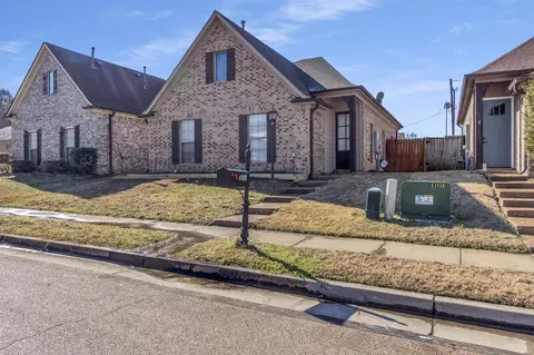 971 Crayton Ridge Dr, Cordova, TN 38018