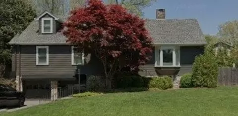 115 W Watkins St, Lookout Mountain, TN 37350
