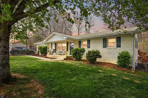 3926 Old Tullahoma Rd, Winchester, TN 37398