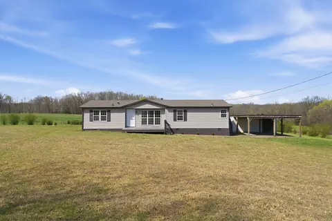 480 Sam Cunningham Rd, Charlotte, TN 37036