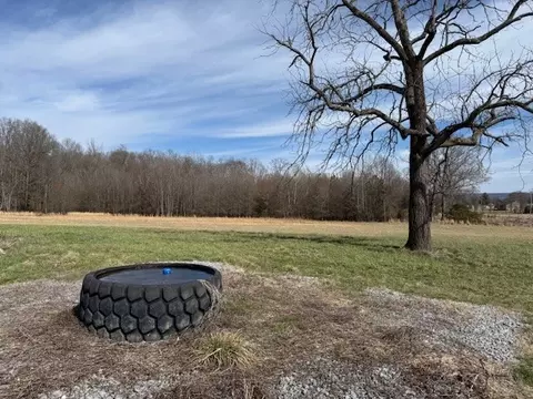 Exterior - 2100 Beacon Light Rd, Morrison, TN 37357 photo 1 of 11