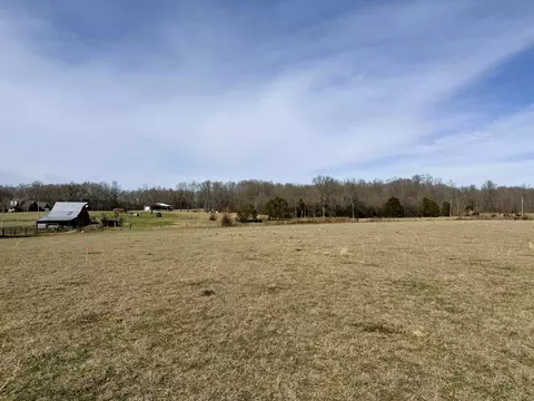 Exterior - 2100 Beacon Light Rd, Morrison, TN 37357 photo 8 of 11
