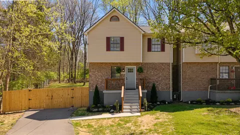 5225 Dove Trl, Hermitage, TN 37076