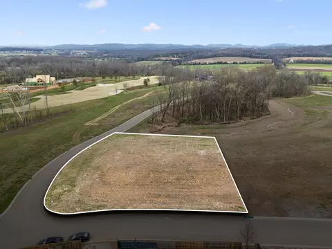 8410 Six String Dr, College Grove, TN 37046