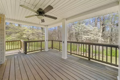 2403 Ashland City Rd, Clarksville, TN 37043