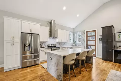 915 Emmett Ave, Nashville, TN 37206