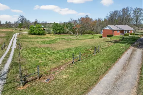 165 Almyra Rd, Sparta, TN 38583