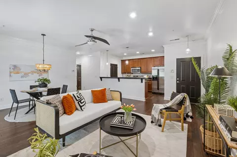 3100 W End Cir #102, Nashville, TN 37203